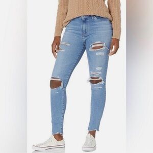 Levi’s 721 High Rise Skinny Distressed Jeans